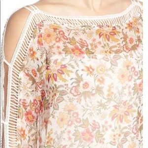 Saks 5th Avenue - 100%silk floral blouse